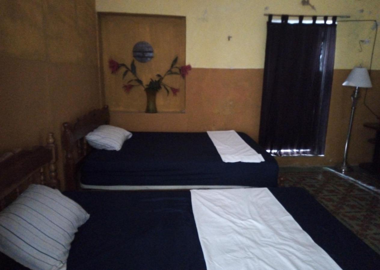 Cuartos Y Hostal Jaqueline แคมเปเช ภายนอก รูปภาพ