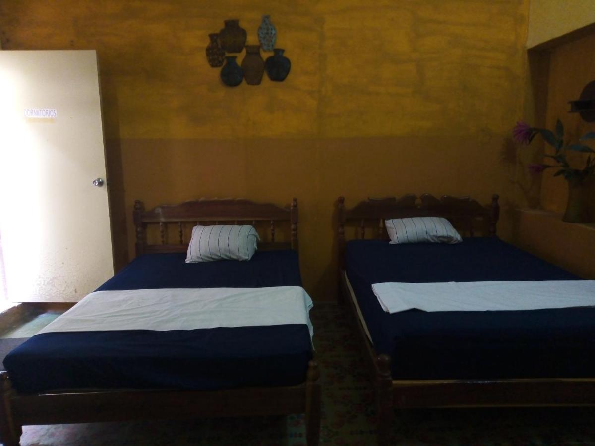 Cuartos Y Hostal Jaqueline แคมเปเช ภายนอก รูปภาพ